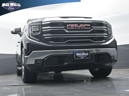 Used 2023 GMC Sierra 1500 SLT w/ SLT Premium Package image 18