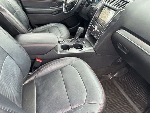 Used 2018 Ford Explorer Sport image 47