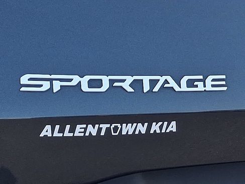 Used 2024 Kia Sportage EX FWD image 29