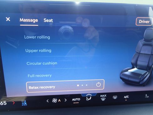 Used 2025 Lincoln Aviator Reserve w/ Equipment Group 201A AWD/4WD image 17