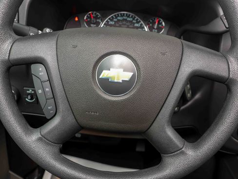 Used 2025 Chevrolet Express 3500 LS image 19