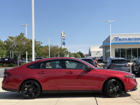 Used 2023 Honda Accord Sport image 3