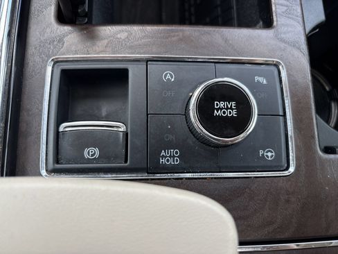 Used 2020 Lincoln Navigator L Reserve w/ Luxury Package AWD/4WD image 8