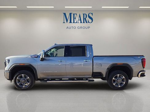Used 2025 GMC Sierra 2500 SLT w/ SLT Premium Package image 2
