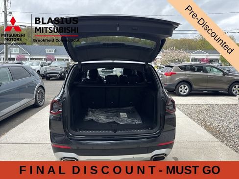 Used 2023 BMW X3 xDrive30i w/ Convenience Package AWD/4WD image 8