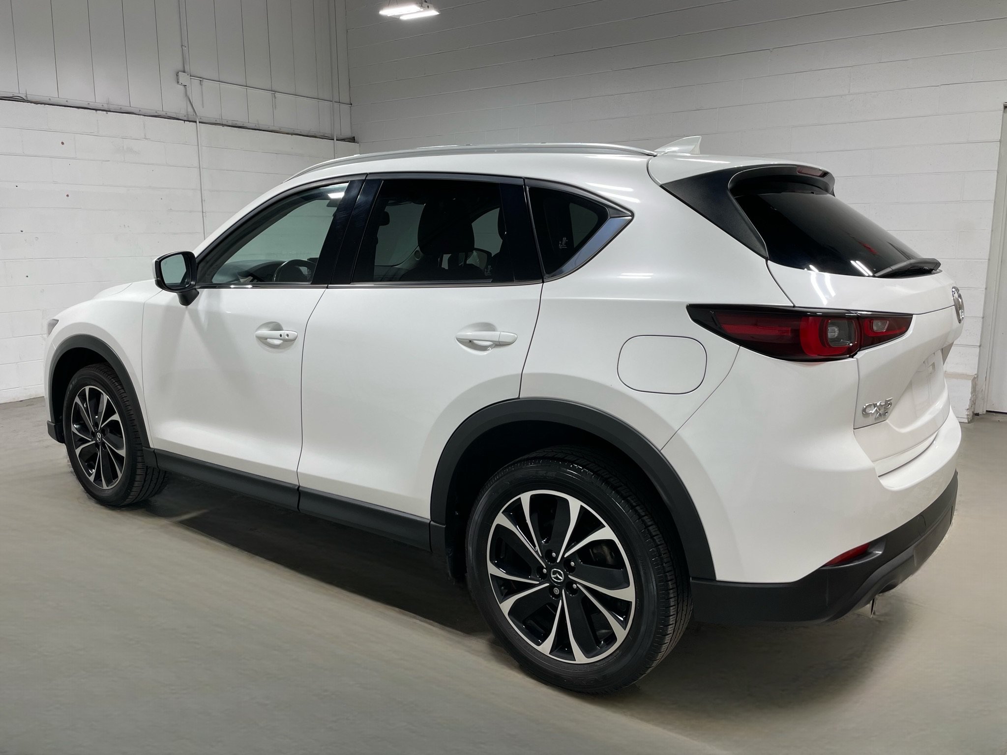 Used 2023 MAZDA CX-5 AWD 2.5 S w/ Premium Package image 5