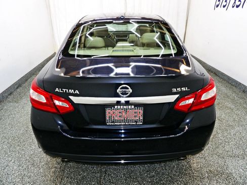 Used 2016 Nissan Altima 3.5 SL FWD image 5