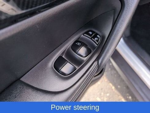 Used 2017 Nissan Rogue SL image 16