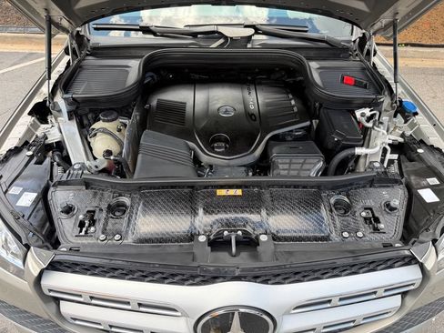 Used 2022 Mercedes-Benz GLS 450 4MATIC image 6