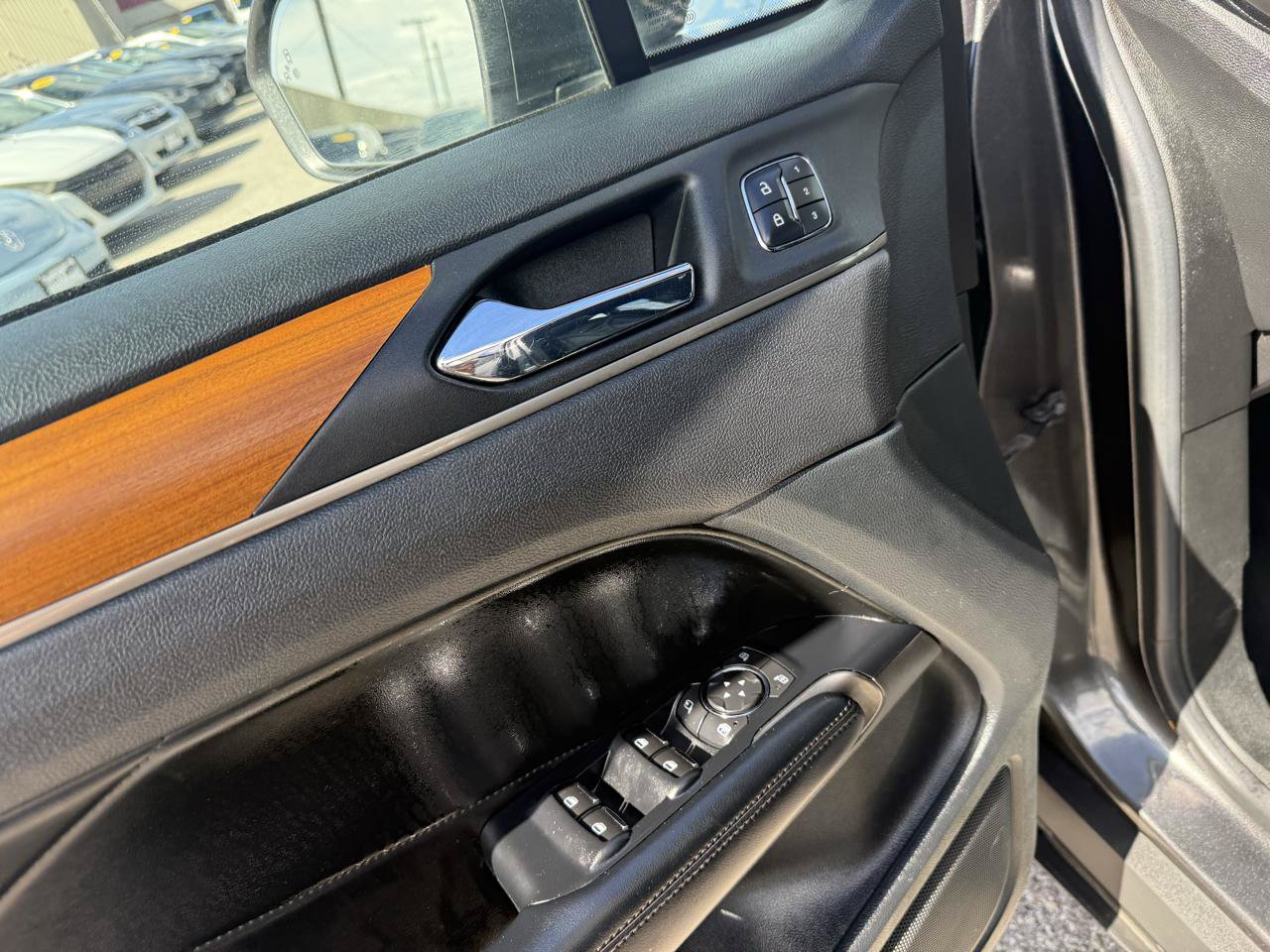 Used 2018 Lincoln MKC Select w/ Select Plus Package AWD/4WD image 15