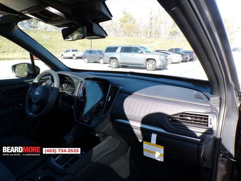 Used 2025 Subaru Forester Premium image 27
