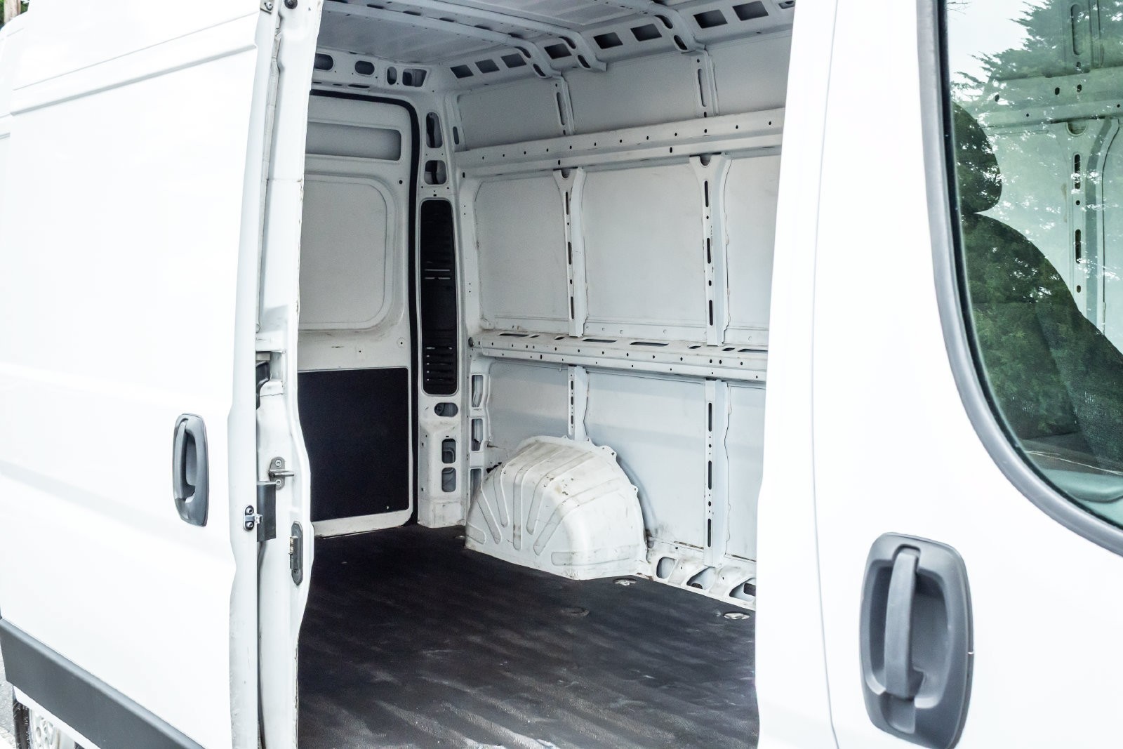 Used 2023 RAM ProMaster 2500 FWD image 15