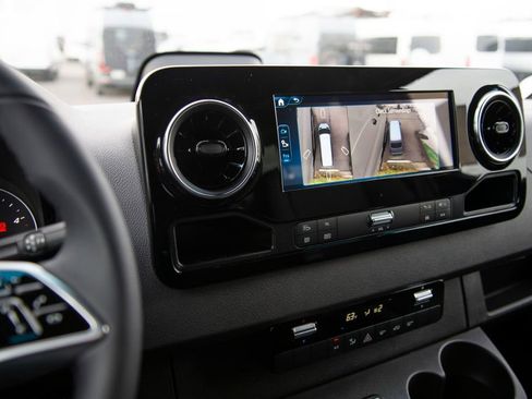 New 2026 Mercedes-Benz Sprinter 2500 image 19