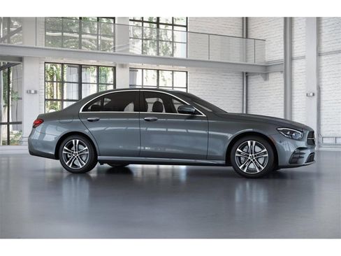Used 2023 Mercedes-Benz E 350 4MATIC Sedan image 15