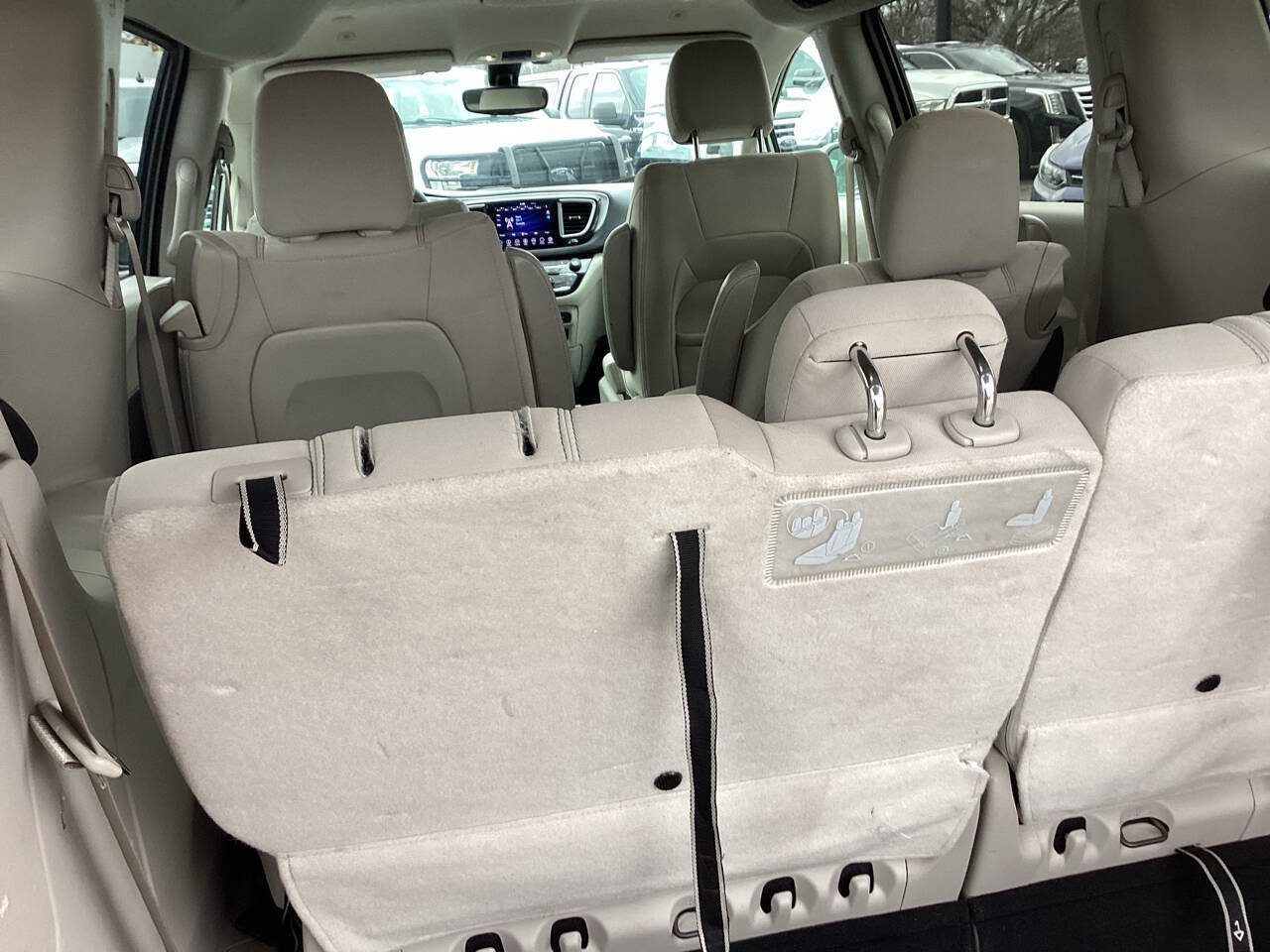 Used 2018 Chrysler Pacifica Touring Plus FWD image 33