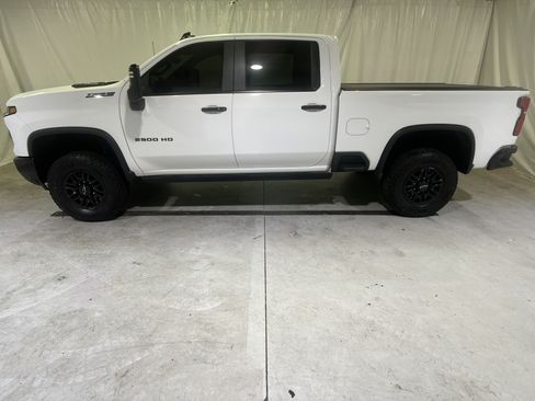 Certified 2025 Chevrolet Silverado 2500 ZR2 w/ Technology Package AWD/4WD image 7