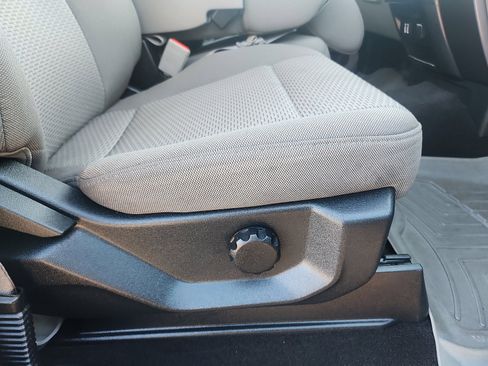 Used 2019 Ford F150 XLT w/ Trailer Tow Package image 33