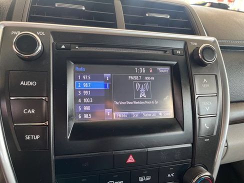 Used 2017 Toyota Camry LE FWD image 14