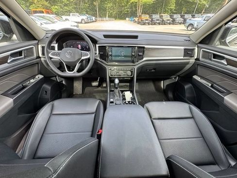 Certified 2023 Volkswagen Atlas SE w/ Panoramic Sunroof Package AWD/4WD image 14