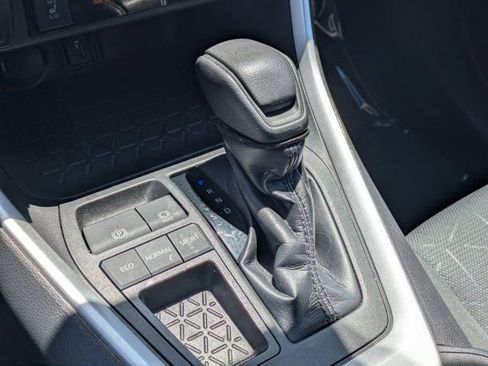 Used 2021 Toyota RAV4 XLE w/ Convenience Package FWD image 26