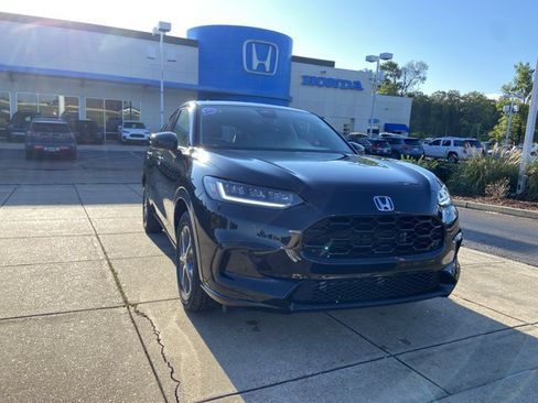 Used 2023 Honda HR-V EX-L image 2