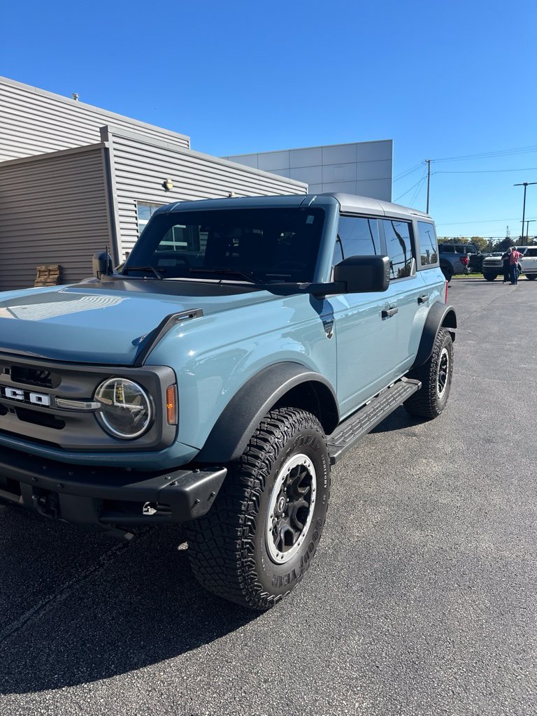 Used 2023 Ford Bronco Big Bend w/ Sasquatch Package AWD/4WD image 3