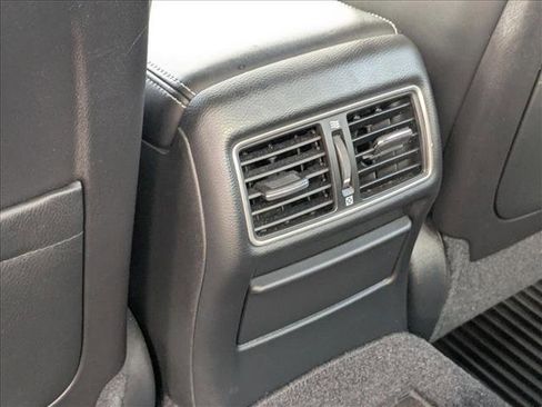 Used 2015 INFINITI Q50 2.0t w/ Moonroof Package image 17