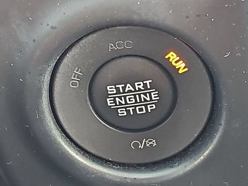 Used 2022 Jeep Wrangler Sport AWD/4WD image 19