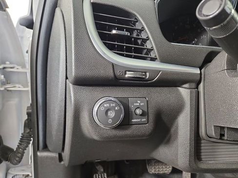 Used 2016 Chevrolet Traverse LTZ image 27