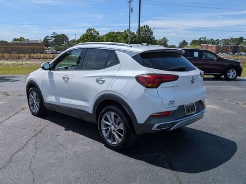 Used 2023 Buick Encore GX Essence w/ Experience Buick Package FWD image 5