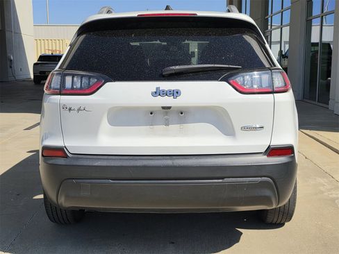 Used 2021 Jeep Cherokee Latitude w/ Mopar Interior Package image 20