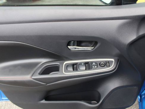 Used 2020 Nissan Versa SR w/ Convenience Package FWD image 9