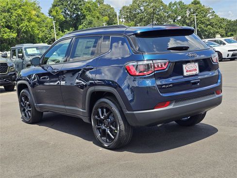 New 2026 Jeep Compass Latitude AWD/4WD image 12
