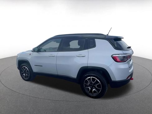 Used 2025 Jeep Compass Trailhawk image 10