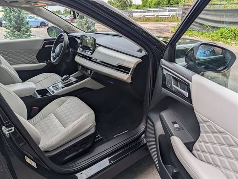 Used 2024 Mitsubishi Outlander SEL AWD/4WD image 12