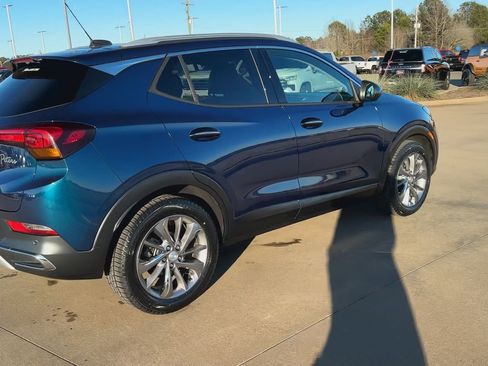 Used 2020 Buick Encore GX Essence w/ Experience Buick Package image 9