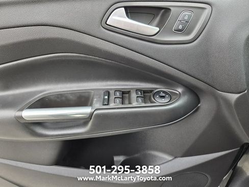 Used 2018 Ford Escape SE w/ SE Sport Appearance Package FWD image 30