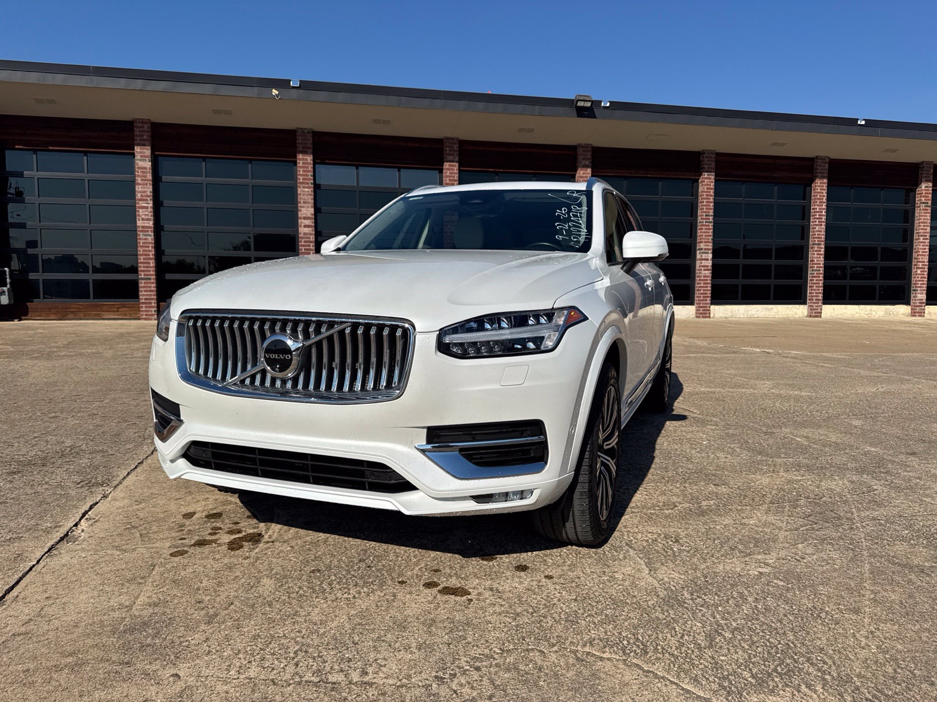 Used 2024 Volvo XC90 B5 Plus w/ Protection Package Premier AWD/4WD image 1