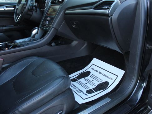 Used 2014 Ford Fusion Titanium image 17