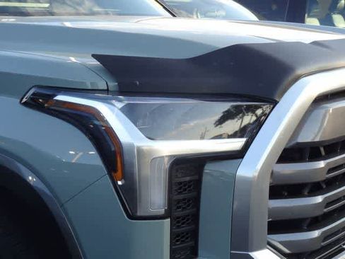 Used 2025 Toyota Tundra Limited AWD/4WD image 18