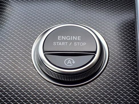 New 2025 Mercedes-Benz C 300 4MATIC Sedan image 25