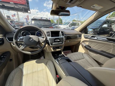 Used 2016 Mercedes-Benz GL 450 4MATIC image 7