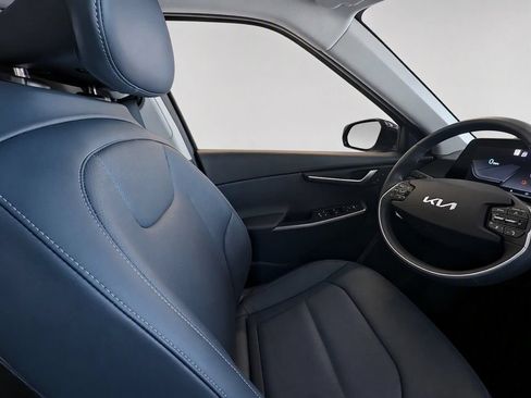 Certified 2024 Kia EV6 Wind AWD/4WD image 27
