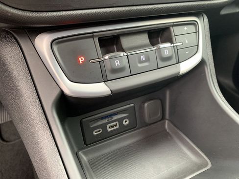 Certified 2024 GMC Terrain SLT image 15