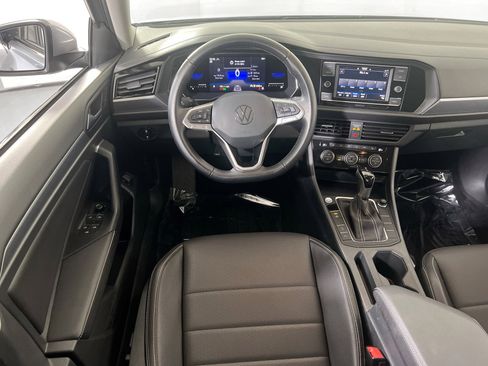 Used 2023 Volkswagen Jetta SE image 21