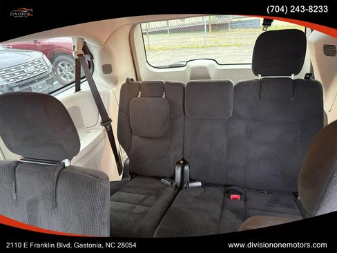 Used 2016 Dodge Grand Caravan SXT FWD image 15