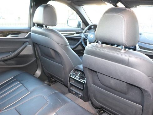 Used 2019 BMW 530i w/ Convenience Package image 47