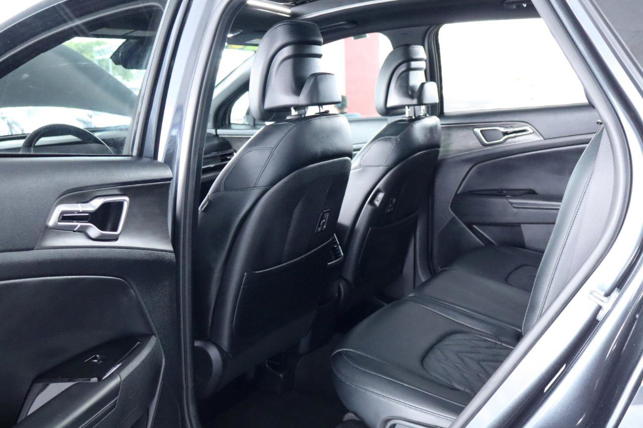 Used 2023 Kia Sportage X-Line w/ X-Line Premium Package AWD/4WD image 29