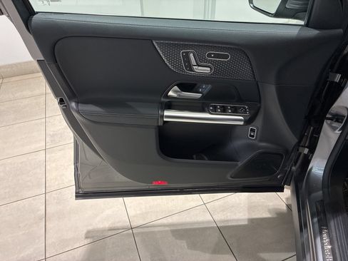Used 2026 Mercedes-Benz GLA 250 4MATIC image 8