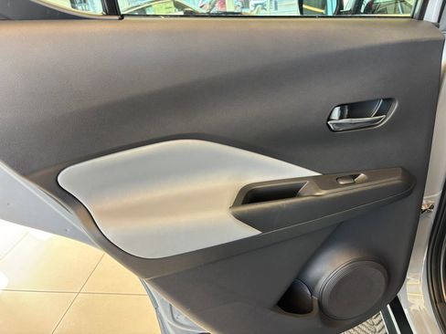 Used 2021 Nissan Kicks SR w/ SR Premium Package FWD image 25